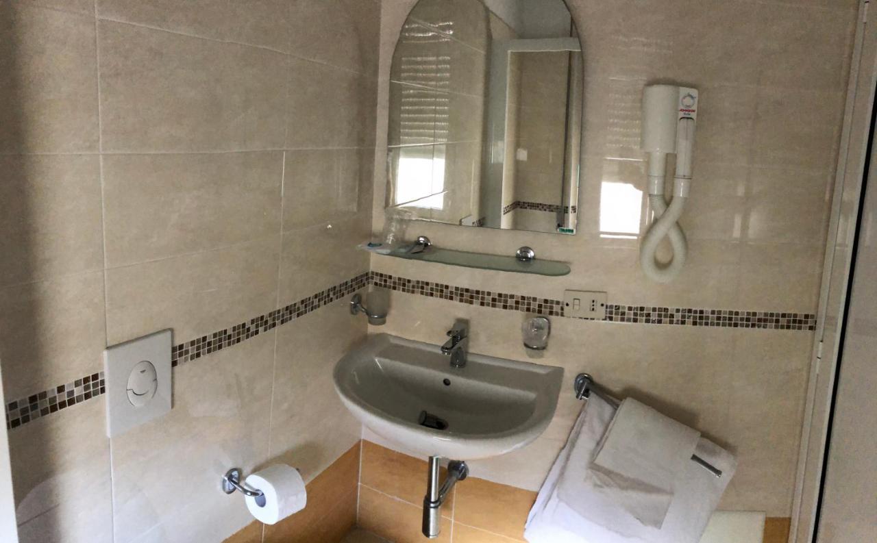 Hotel Villa Lieta Ρίμινι Εξωτερικό φωτογραφία