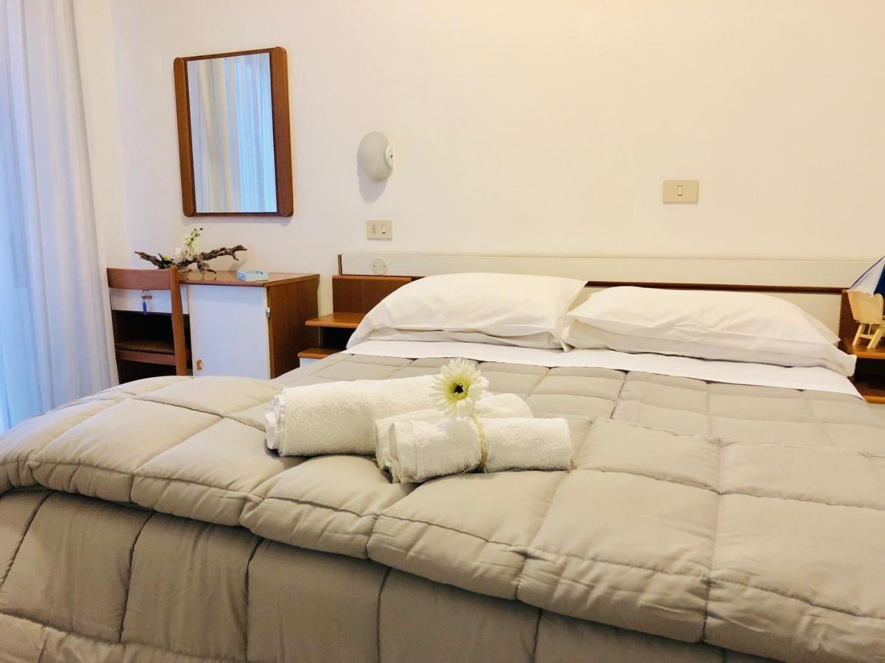 Hotel Villa Lieta Ρίμινι Εξωτερικό φωτογραφία